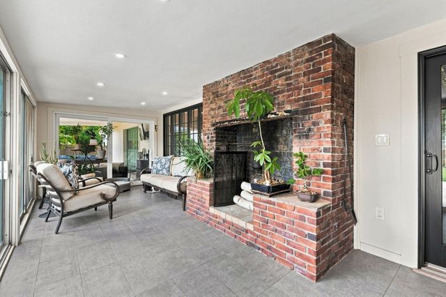 92 Narragansett Rd, Quincy, MA 02169