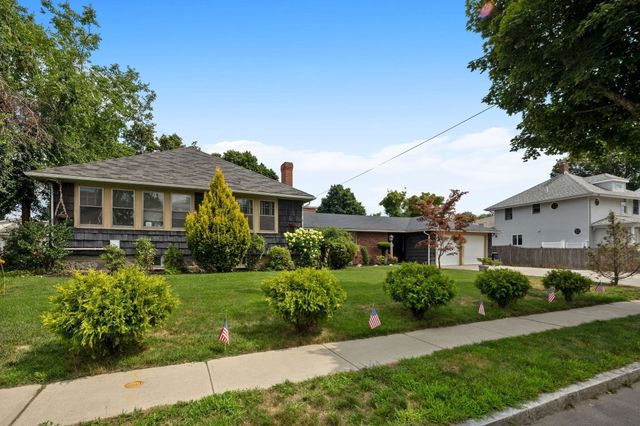 92 Narragansett Rd, Quincy, MA 02169