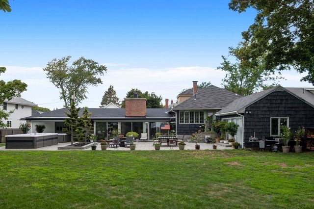 92 Narragansett Rd, Quincy, MA 02169