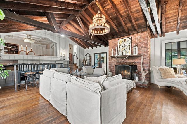 92 Narragansett Rd, Quincy, MA 02169
