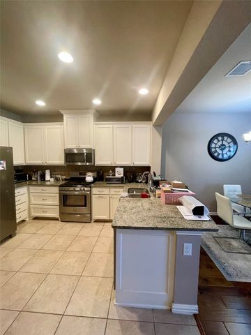 3803 Cascade Sky Drive, Arlington, TX 76005
