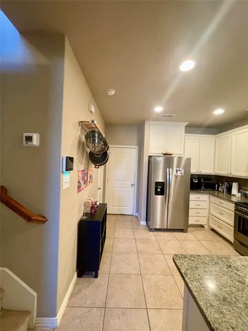 3803 Cascade Sky Drive, Arlington, TX 76005