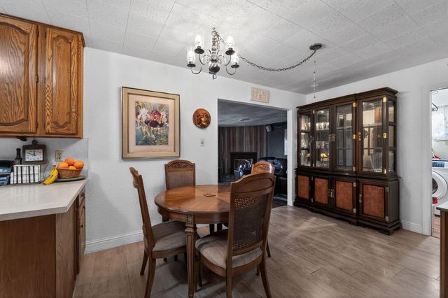 6600 Whitsett Dr, North Highlands, CA 95660