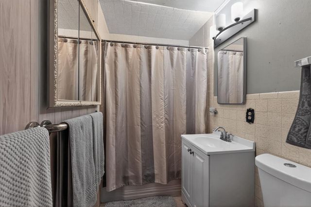 6600 Whitsett Dr, North Highlands, CA 95660