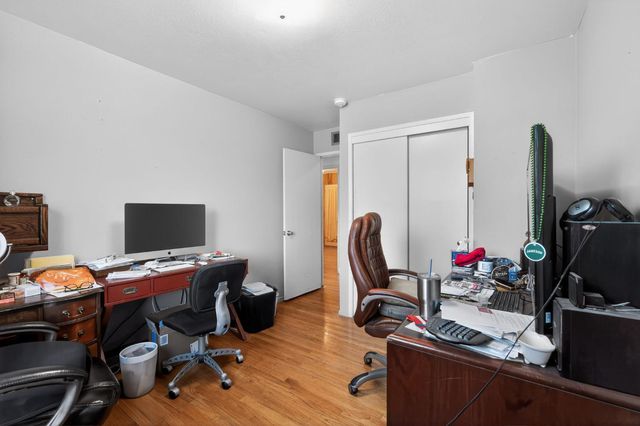 6600 Whitsett Dr, North Highlands, CA 95660