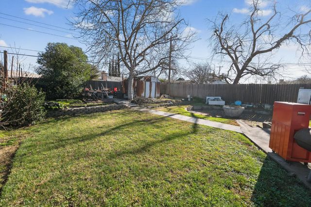 6600 Whitsett Dr, North Highlands, CA 95660