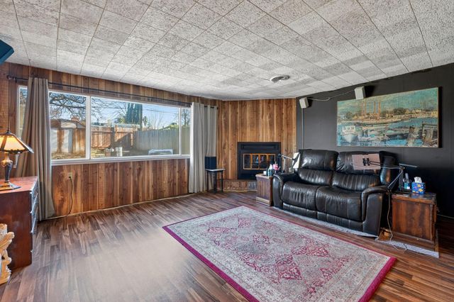 6600 Whitsett Dr, North Highlands, CA 95660