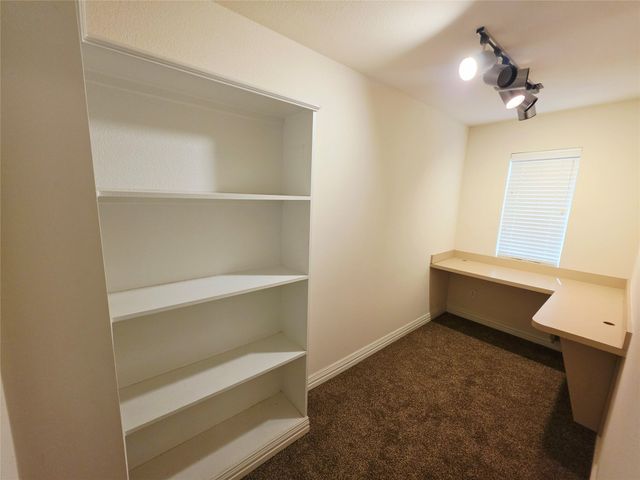 4231 Towne Lake Court, Irving, TX 75061