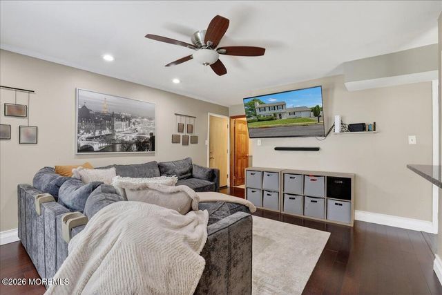 9 Regina Drive, Howell, NJ 07731