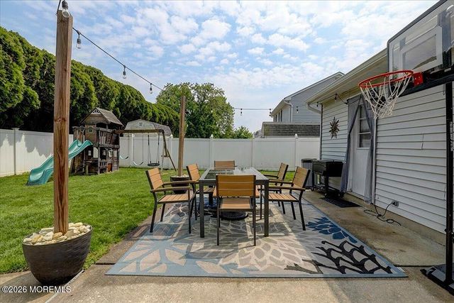 9 Regina Drive, Howell, NJ 07731