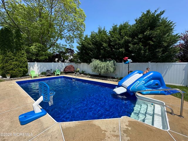 9 Regina Drive, Howell, NJ 07731