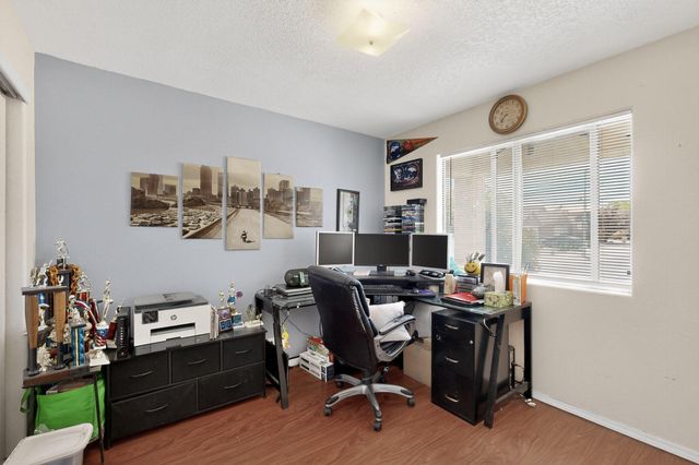 700 W Lone Pine Drive SW, Albuquerque, NM 87121