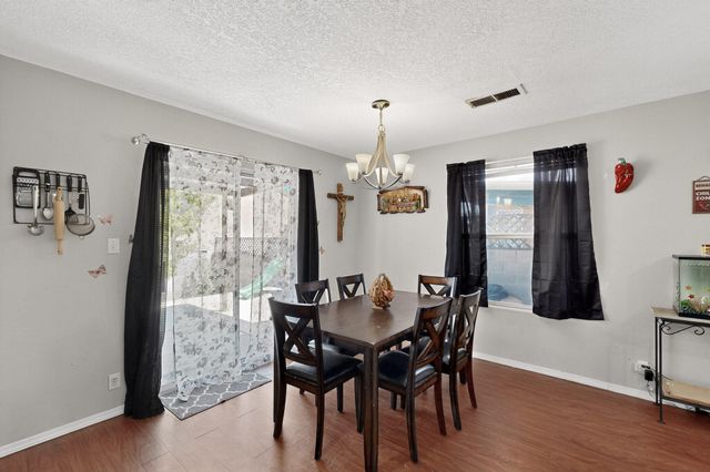 700 W Lone Pine Drive SW, Albuquerque, NM 87121