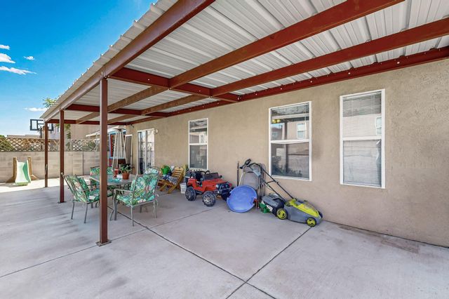 700 W Lone Pine Drive SW, Albuquerque, NM 87121