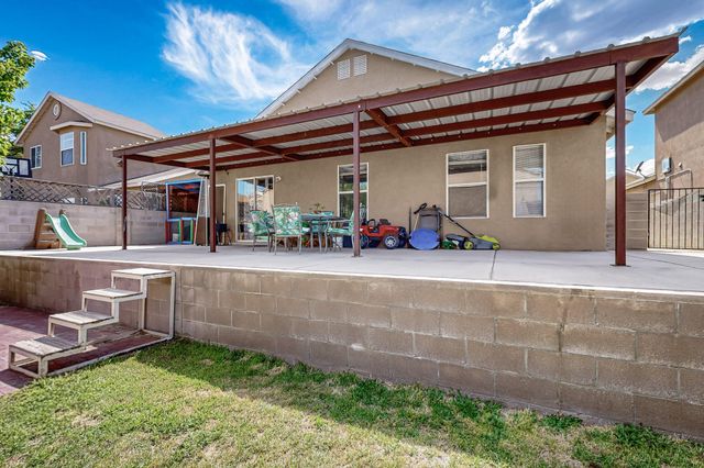 700 W Lone Pine Drive SW, Albuquerque, NM 87121