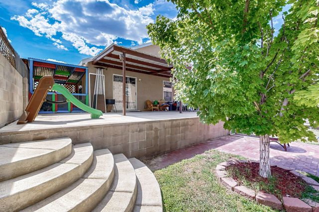 700 W Lone Pine Drive SW, Albuquerque, NM 87121