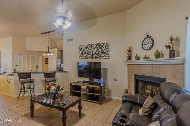 2929 Pebble Rock Place, El Paso, TX 79938