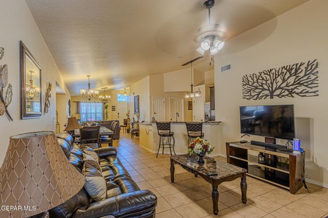 2929 Pebble Rock Place, El Paso, TX 79938