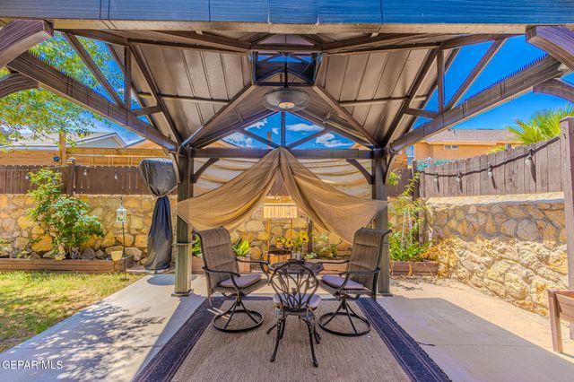 2929 Pebble Rock Place, El Paso, TX 79938