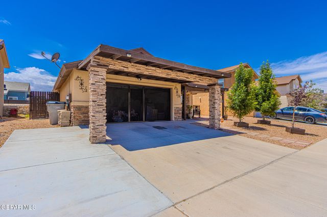 2929 Pebble Rock Place, El Paso, TX 79938