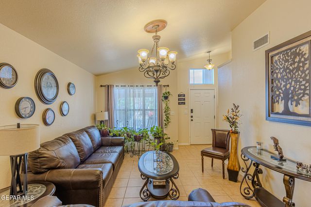 2929 Pebble Rock Place, El Paso, TX 79938
