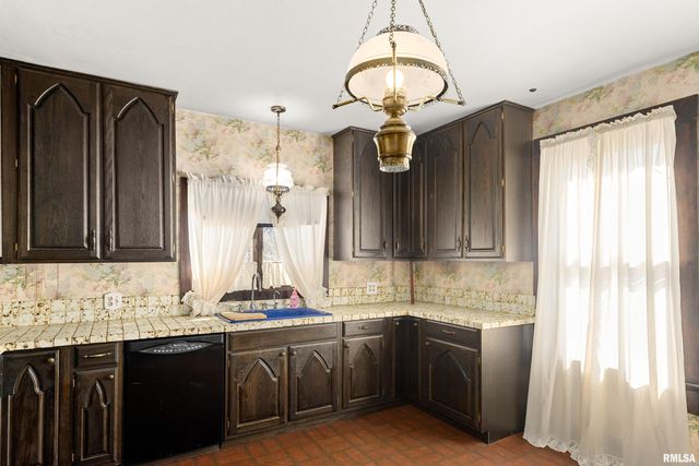 218 W ELM Street, Chillicothe, IL 61523