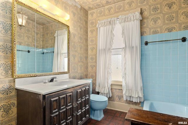 218 W ELM Street, Chillicothe, IL 61523