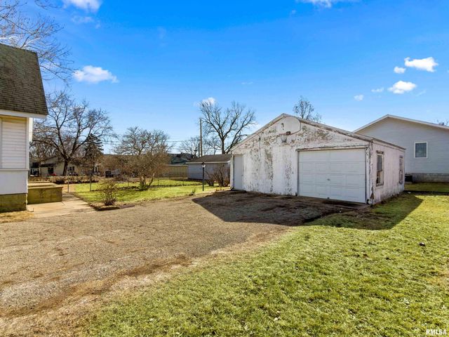 218 W ELM Street, Chillicothe, IL 61523