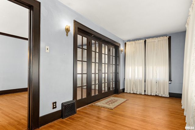 218 W ELM Street, Chillicothe, IL 61523