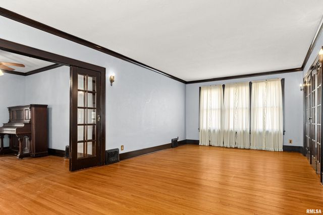 218 W ELM Street, Chillicothe, IL 61523