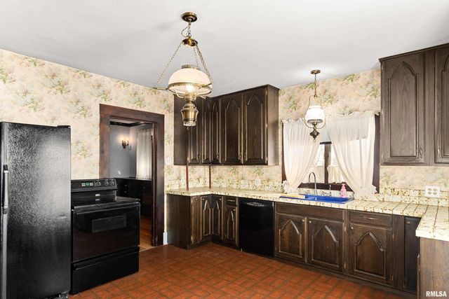 218 W ELM Street, Chillicothe, IL 61523