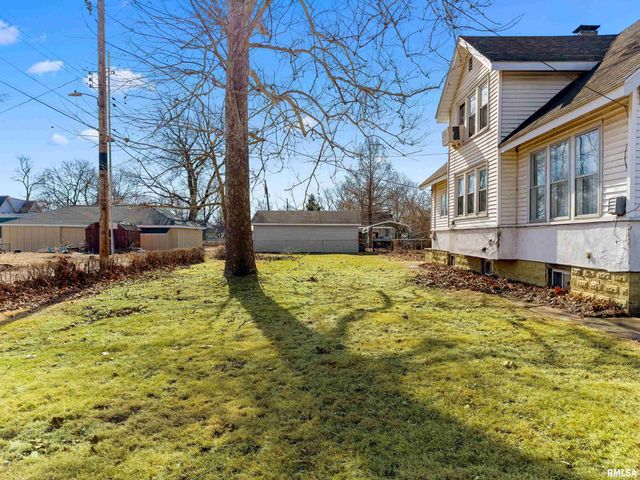 218 W ELM Street, Chillicothe, IL 61523