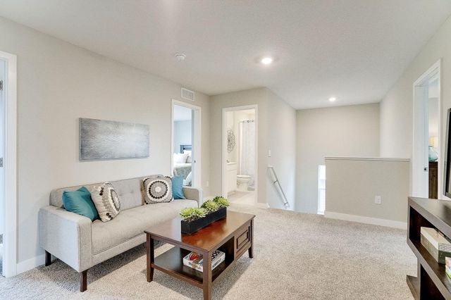 152 Snowdrop Trail, Waconia, MN 55387