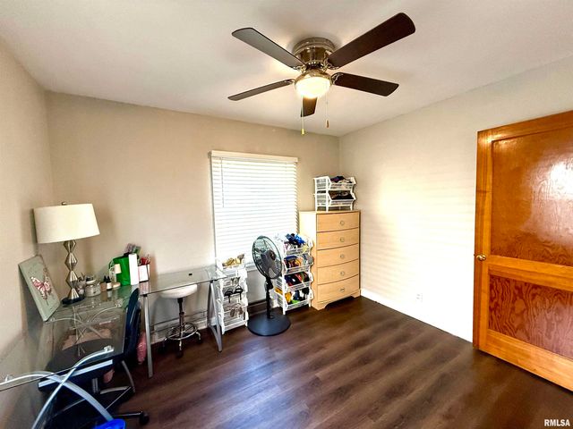 2413 COLLEGE Street, Springfield, IL 62704