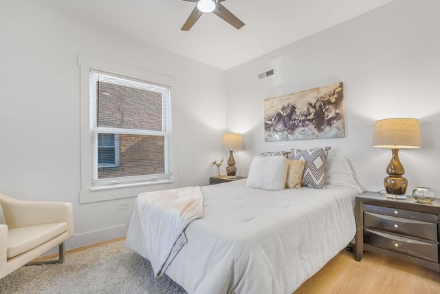 2724 N Mobile Avenue, Chicago, IL 60639