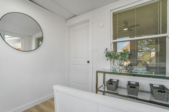 2724 N Mobile Avenue, Chicago, IL 60639