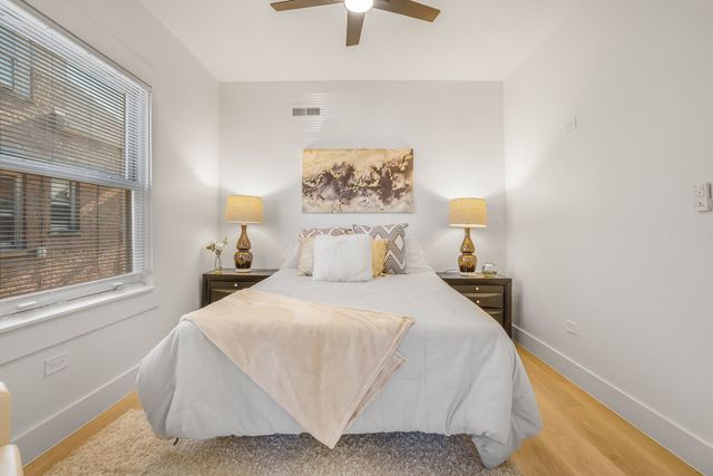 2724 N Mobile Avenue, Chicago, IL 60639