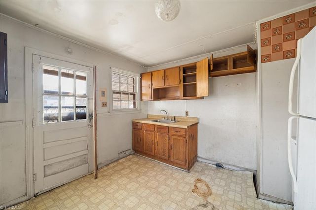 3029 Bon Air Avenue, Winston-salem, NC 27105