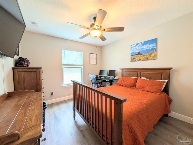 6837 Sagebrush Ln, Milton, FL 32570