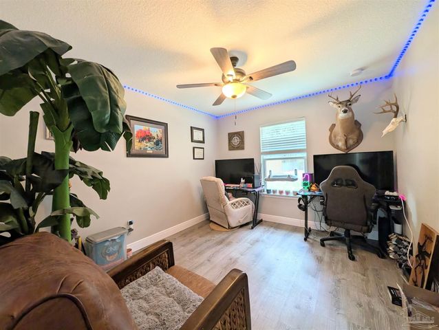 6837 Sagebrush Ln, Milton, FL 32570