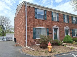 1025 Lacouer Drive, Kirkwood, MO 63122