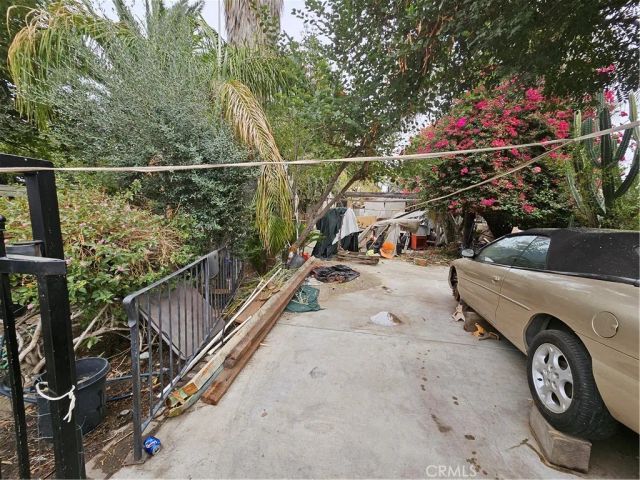 566 E Santa Fe Street, San Bernardino, CA 92408