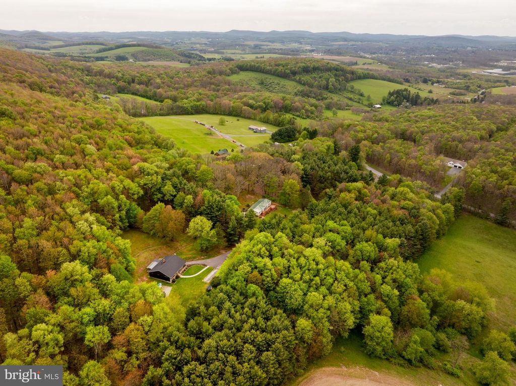 Image 11 of property listing at 2254 GARRETT RD, Oakland, MD 21550