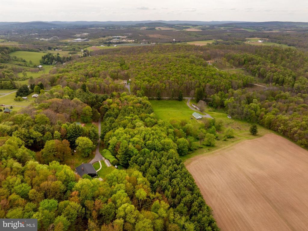 Image 12 of property listing at 2254 GARRETT RD, Oakland, MD 21550