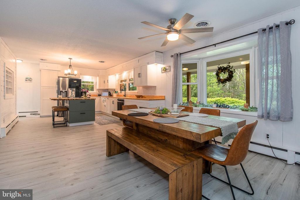 Image 19 of property listing at 2254 GARRETT RD, Oakland, MD 21550