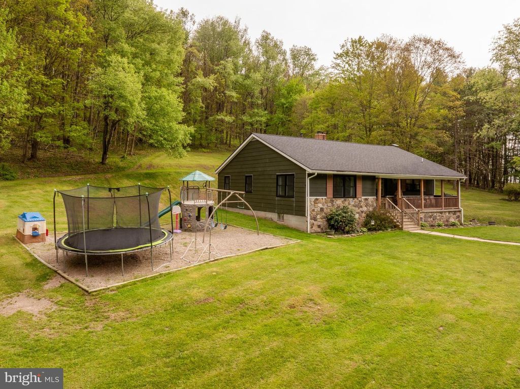 Image 2 of property listing at 2254 GARRETT RD, Oakland, MD 21550