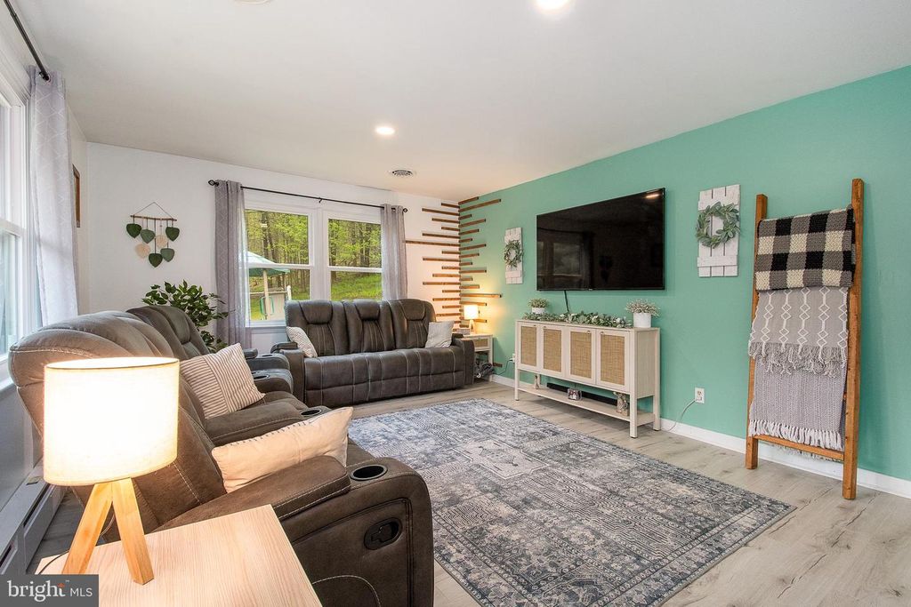 Image 26 of property listing at 2254 GARRETT RD, Oakland, MD 21550