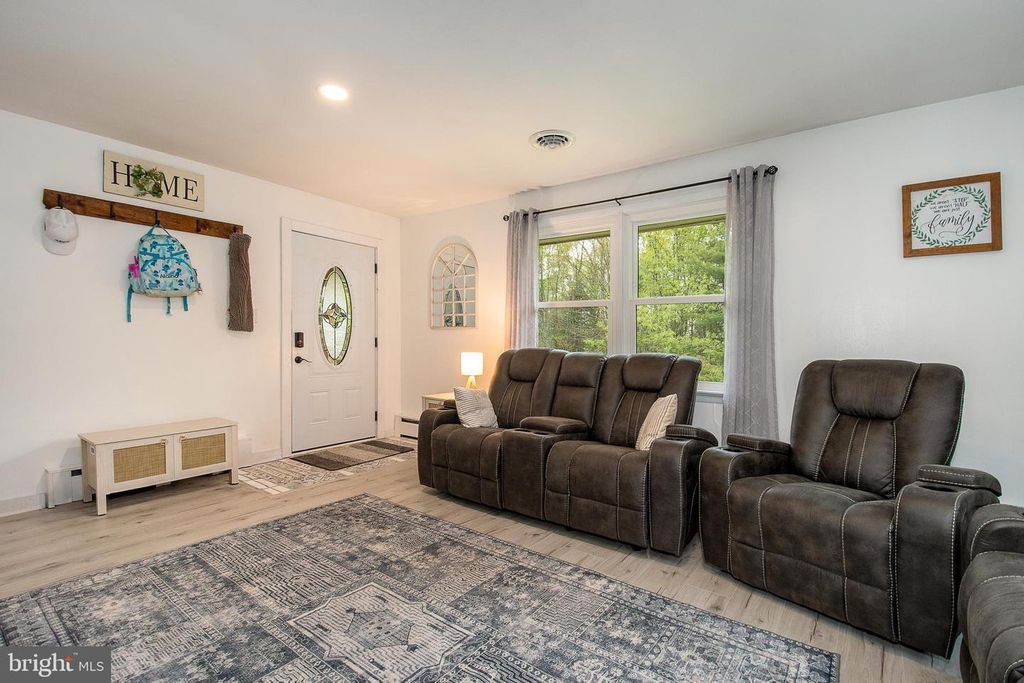 Image 28 of property listing at 2254 GARRETT RD, Oakland, MD 21550
