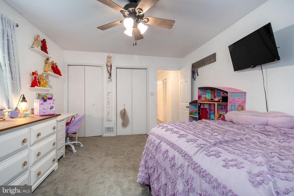 Image 35 of property listing at 2254 GARRETT RD, Oakland, MD 21550