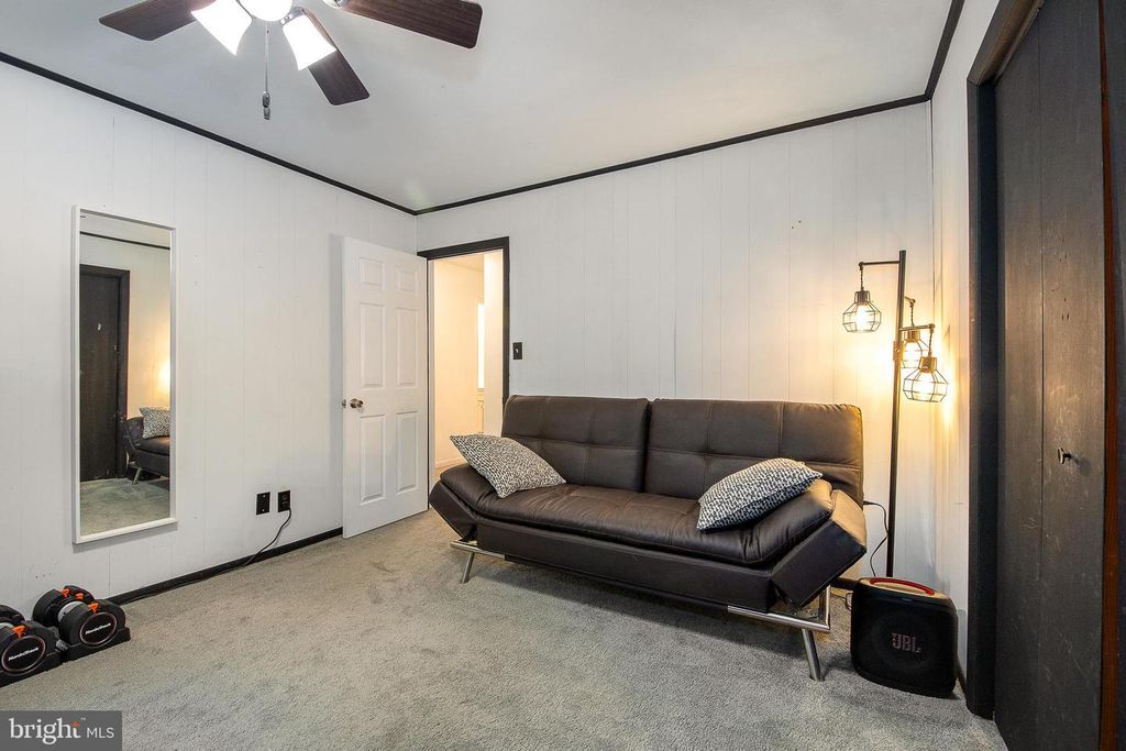 Image 40 of property listing at 2254 GARRETT RD, Oakland, MD 21550